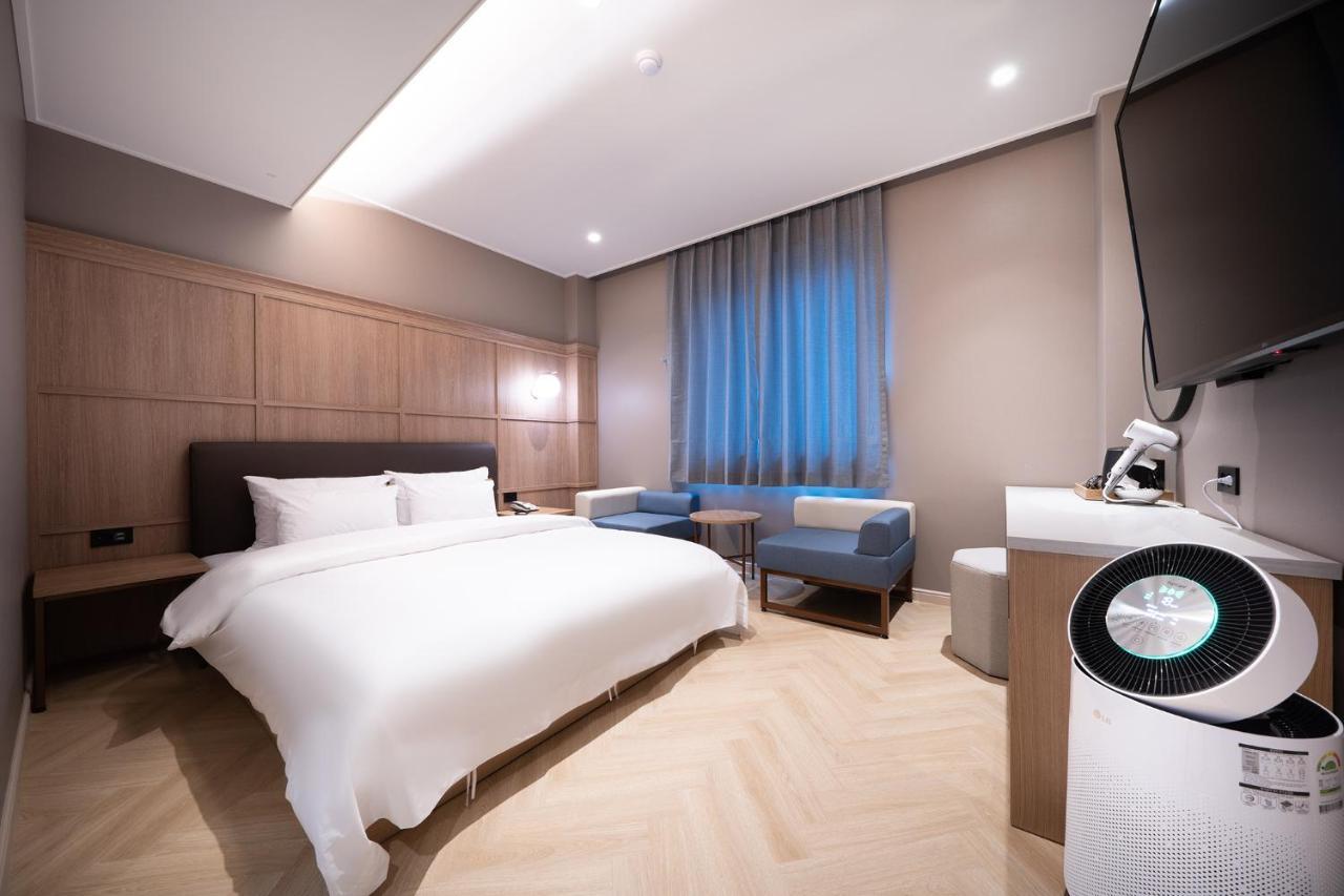 Browndot Suwon Cityhall Motel Екстериор снимка