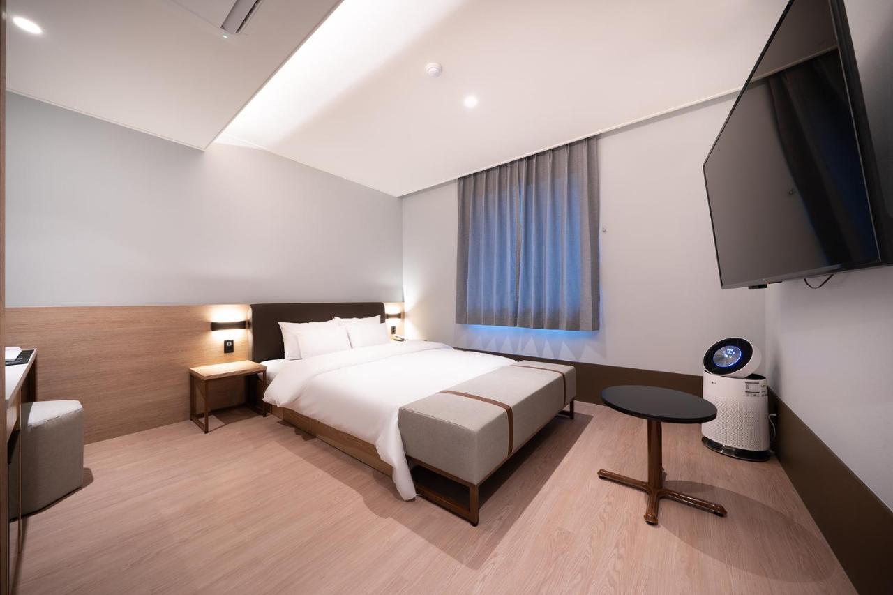 Browndot Suwon Cityhall Motel Екстериор снимка