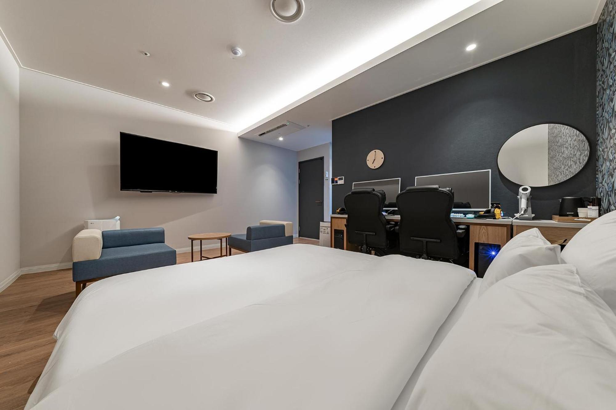 Browndot Suwon Cityhall Motel Екстериор снимка