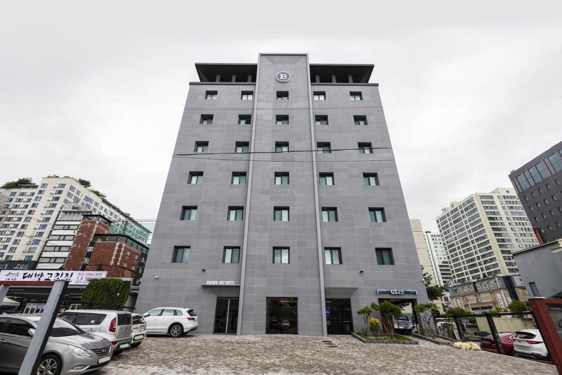 Browndot Suwon Cityhall Motel Екстериор снимка